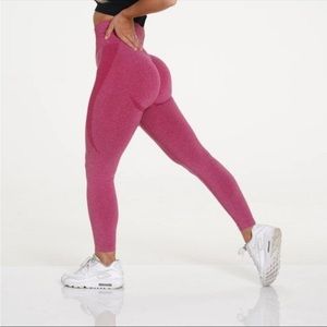 NVGTN Crimson Seamless Leggings